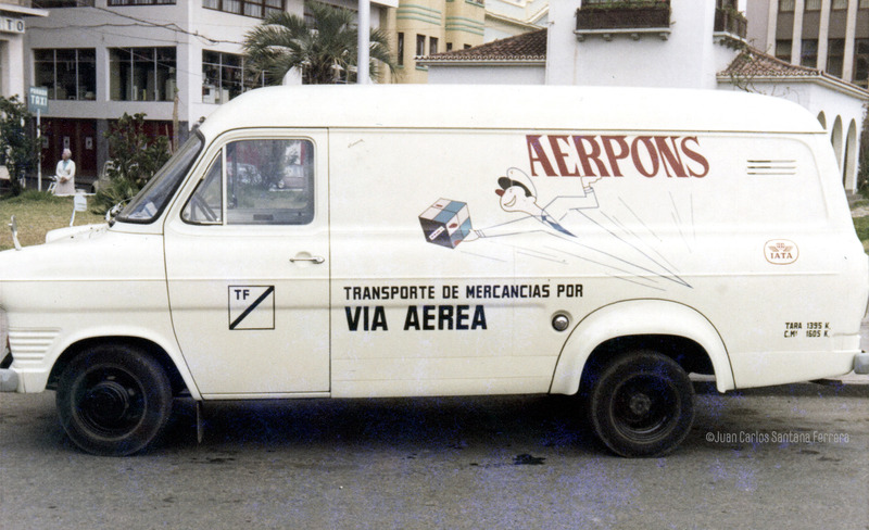 Los vehículos rotulados por Juan el Petudo