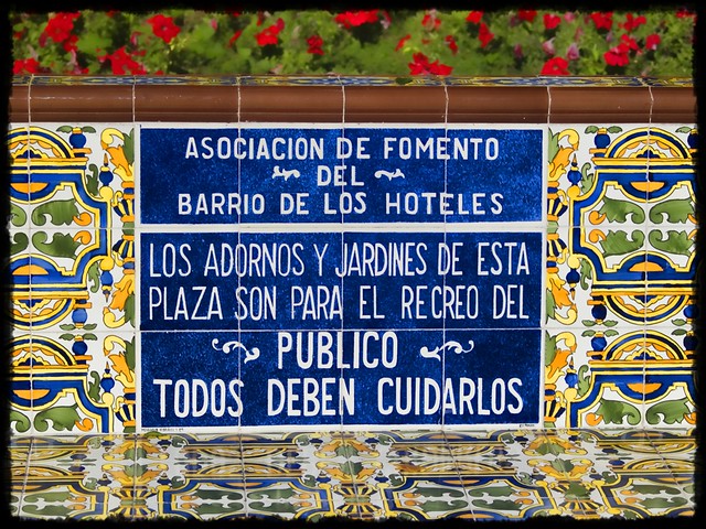 Bancos de la Plaza de Los Patos