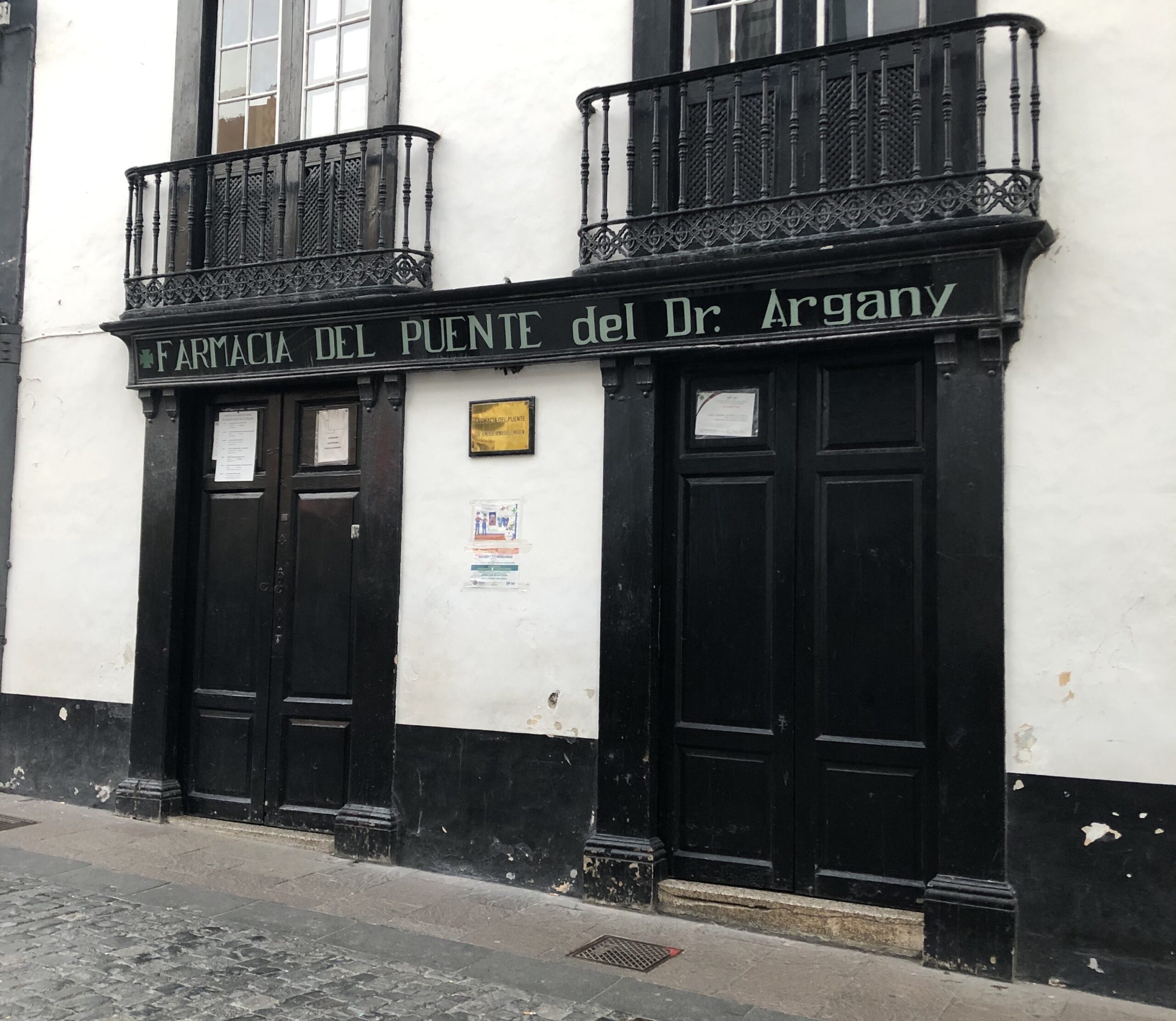 Farmacia del Puente del Dr. Argany